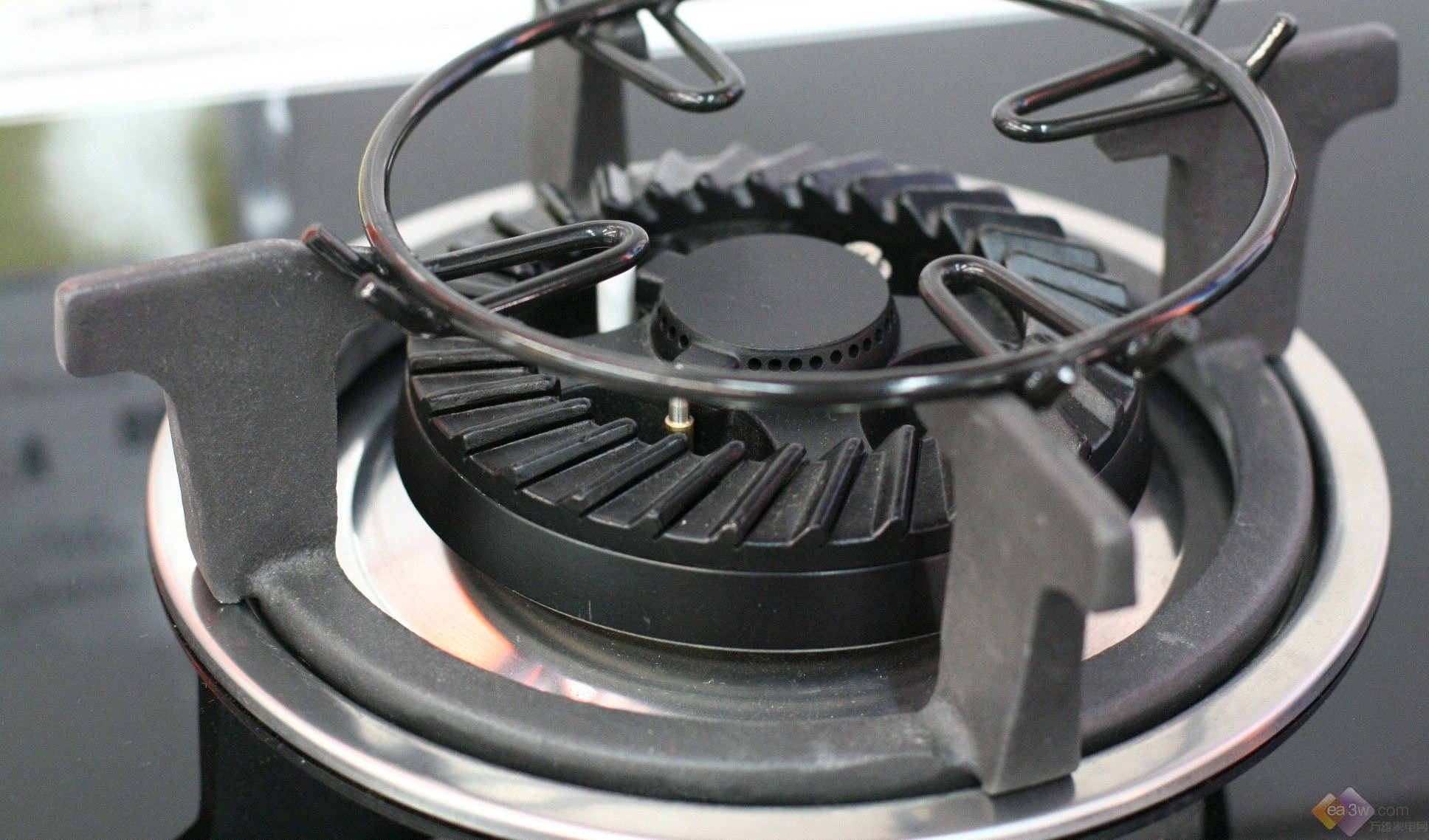 万和燃气灶维修费用解析及省钱技巧